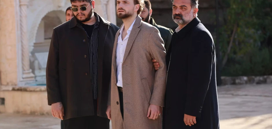 Далекий город - кадры из сериала