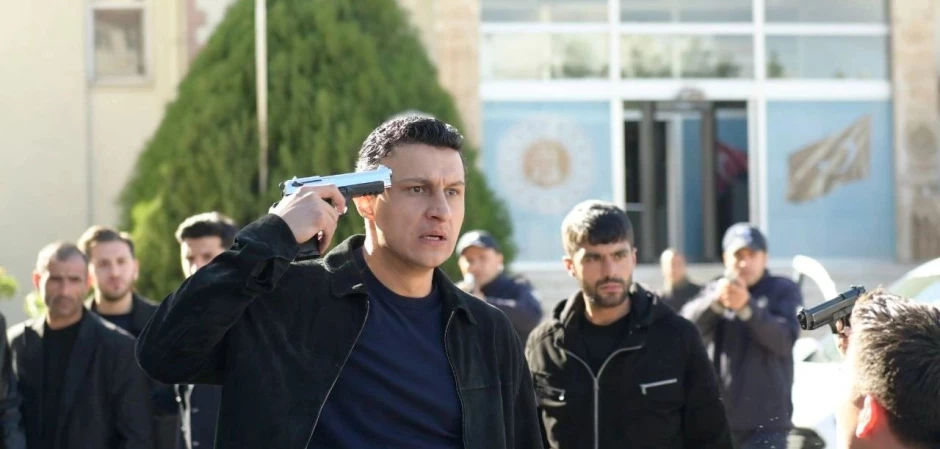 Далекий город - кадры из сериала