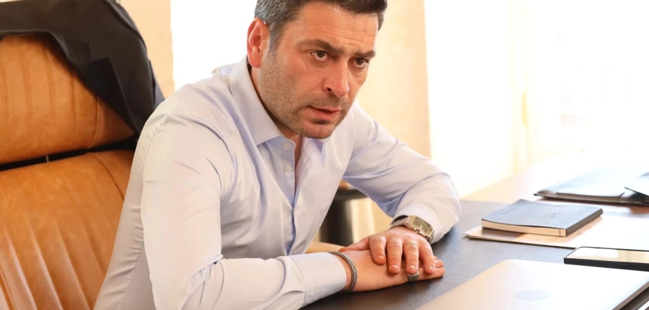 Далекий город - кадры из сериала