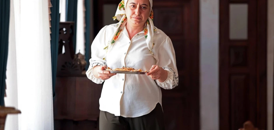 Далекий город - кадры из сериала