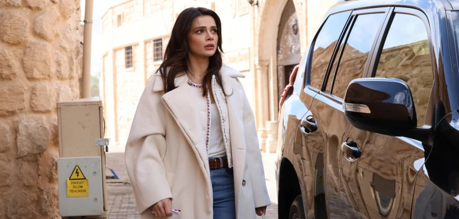 Далекий город - кадры из сериала