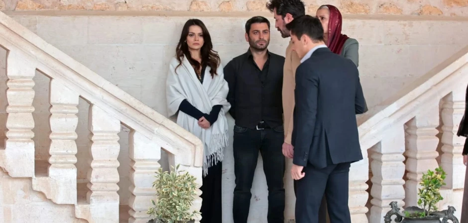 Далекий город - кадры из сериала