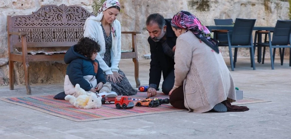 Далекий город - кадры из сериала