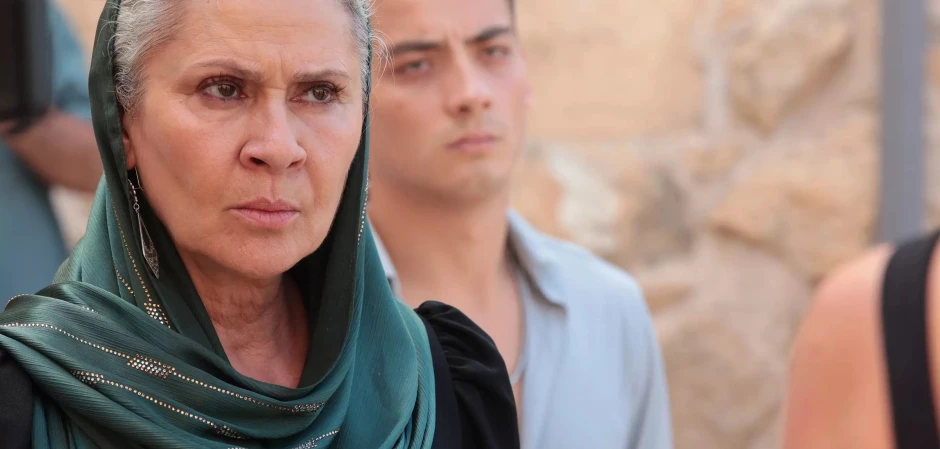 Далекий город - кадры из сериала