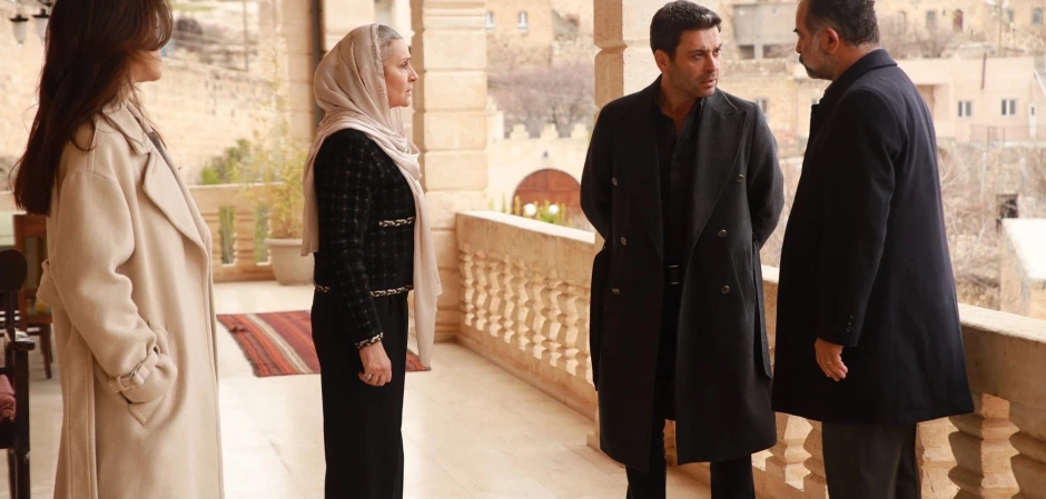 Далекий город - кадры из сериала