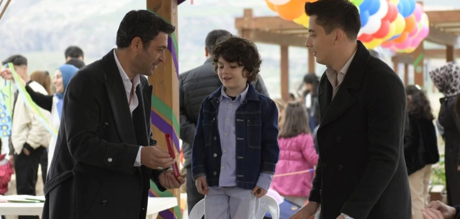 Далекий город - кадры из сериала