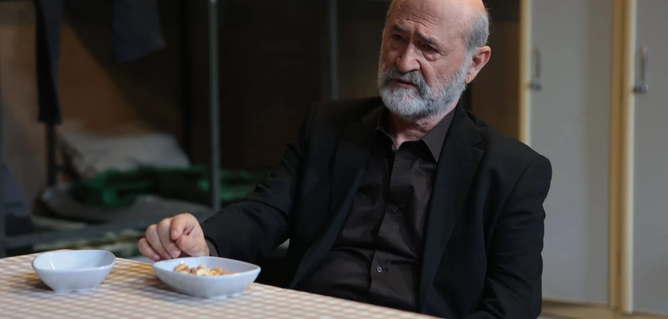 Далекий город - кадры из сериала