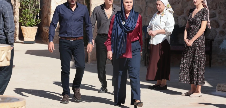 Далекий город - кадры из сериала