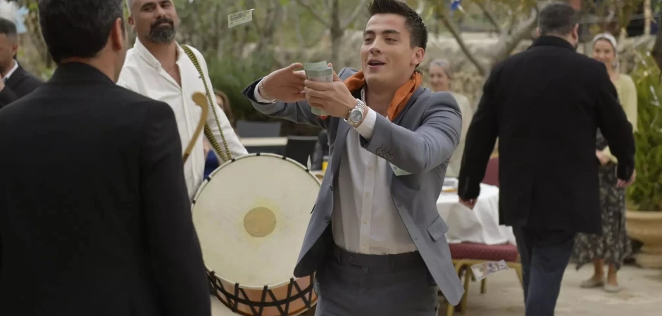 Далекий город - кадры из сериала