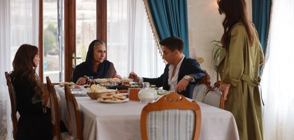 Далекий город - кадры из сериала