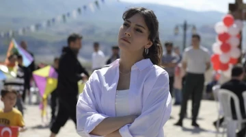 Далекий город - кадры из сериала