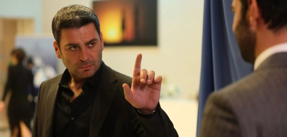 Далекий город - кадры из сериала