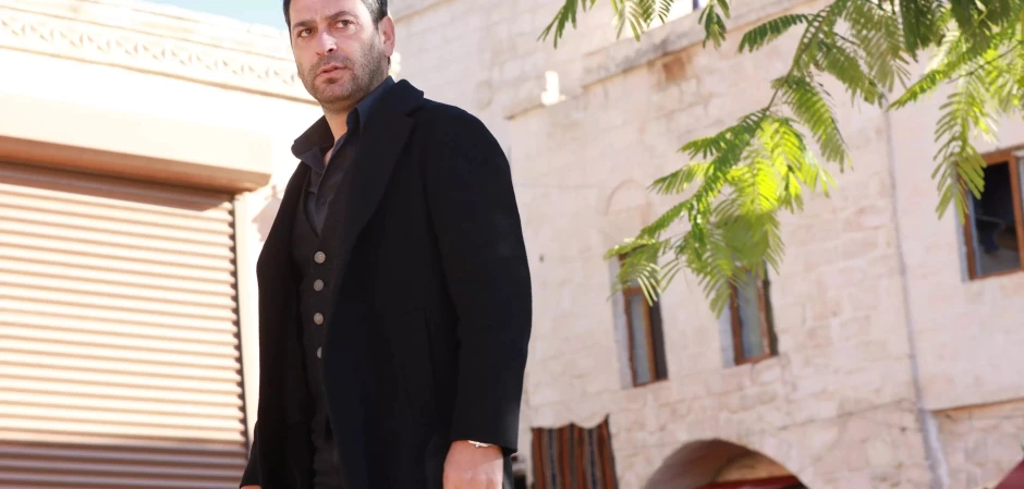 Далекий город - кадры из сериала