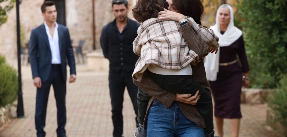 Далекий город - кадры из сериала