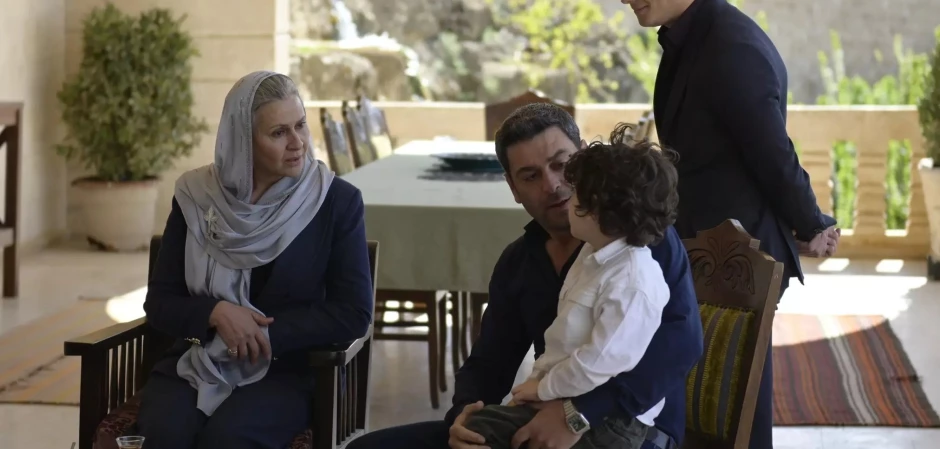 Далекий город - кадры из сериала