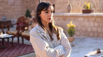 Далекий город - кадры из сериала