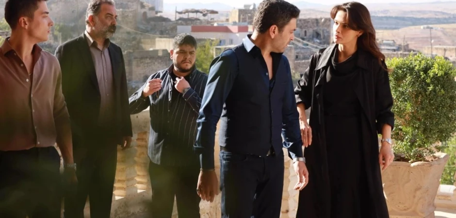 Далекий город - кадры из сериала