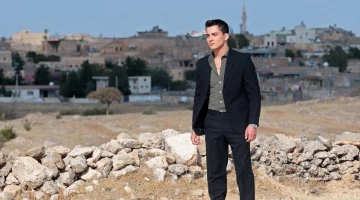 Далекий город - кадры из сериала