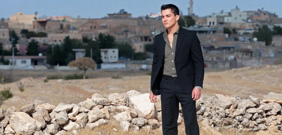 Далекий город - кадры из сериала