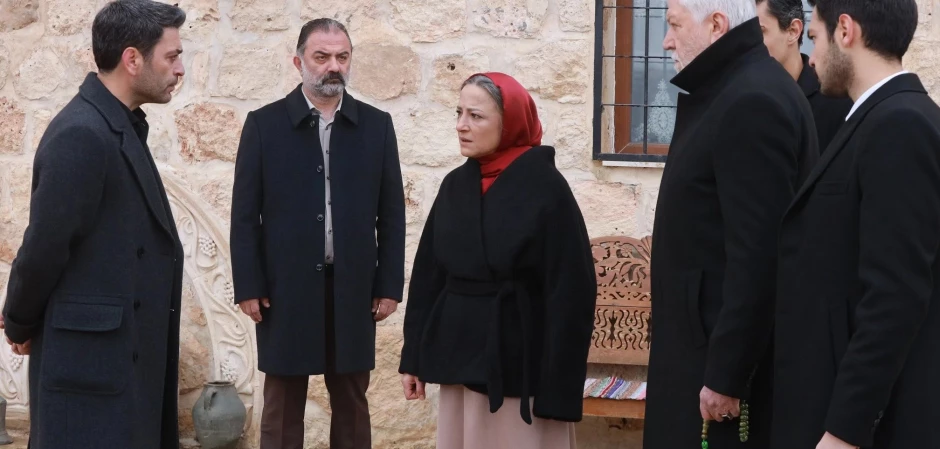 Далекий город - кадры из сериала