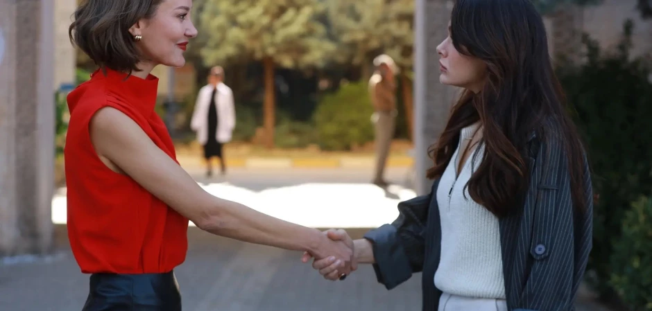 Далекий город - кадры из сериала