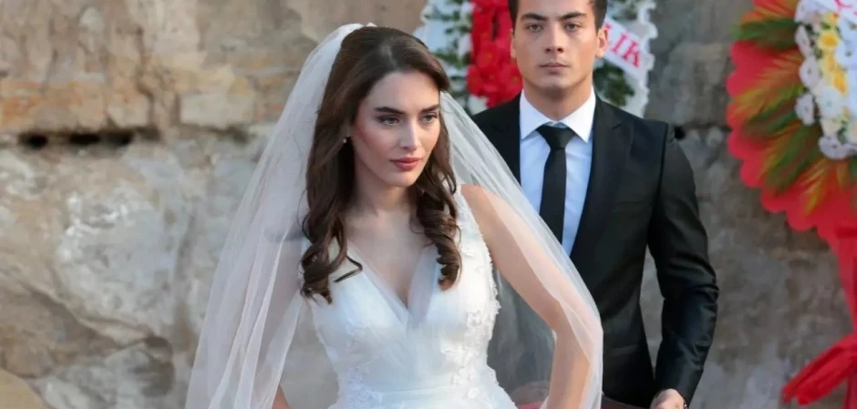 Далекий город - кадры из сериала