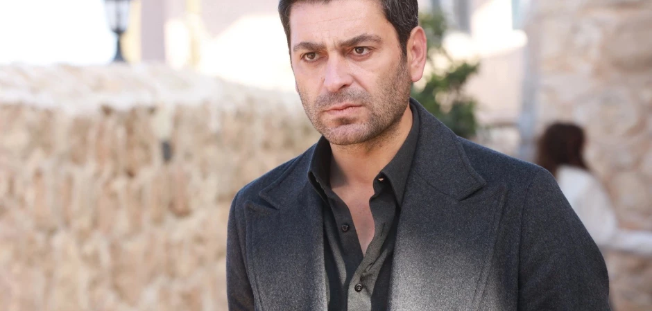 Далекий город - кадры из сериала