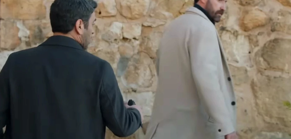 Далекий город - кадры из сериала