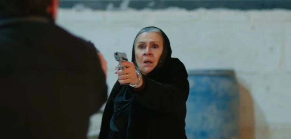 Далекий город - кадры из сериала