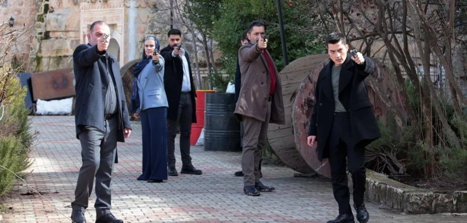 Далекий город - кадры из сериала